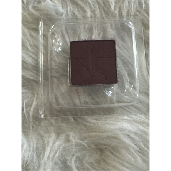 Jeffree Star Pressed Pigment Eyeshadow Artistry Single "Only Child" 1.5G NIB - Picture 3 of 4